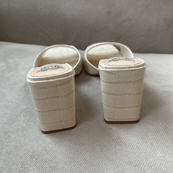 VINCE CAMUTO DAISANA BLOCK-HEEL SANDAL sz 9 - Picture 7 of 7